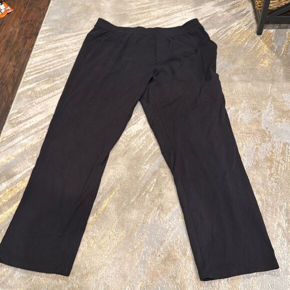 Black Lululemon sweat pants size XXL in EUC super comfy all in motion